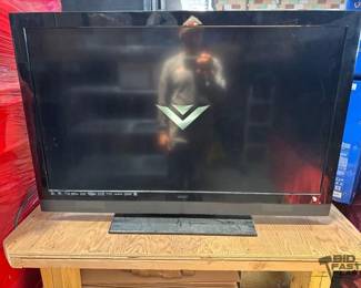 7026  42 Vizio TV 