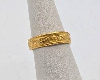600  22k Gold Ring, 6.2g 