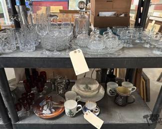 3030  Glassware, Mugs and Decorative Plates 