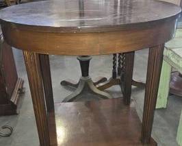 4686  Wooden End Table 