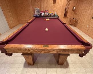 OLHAUSEN POOL TABLE
Billiard
Mint condition