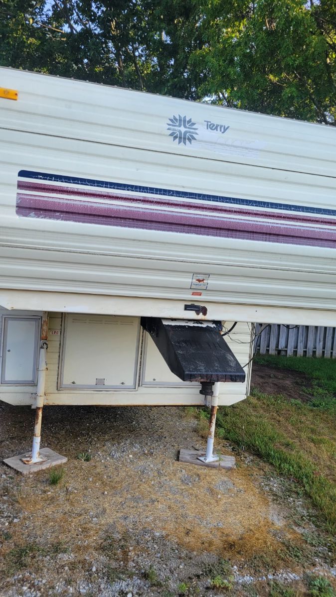 1991 Terry 5th Wheel In Great Condition
$2000 firm asking price will instantly be honored. Any & all bids will be looked at Saturday at noon. Highest bid will be presented to owner for approval.
See More Pics