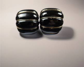 Puffy earrings
