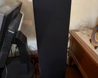 Pair of large Klipsch tower floor speakers with sub woofer