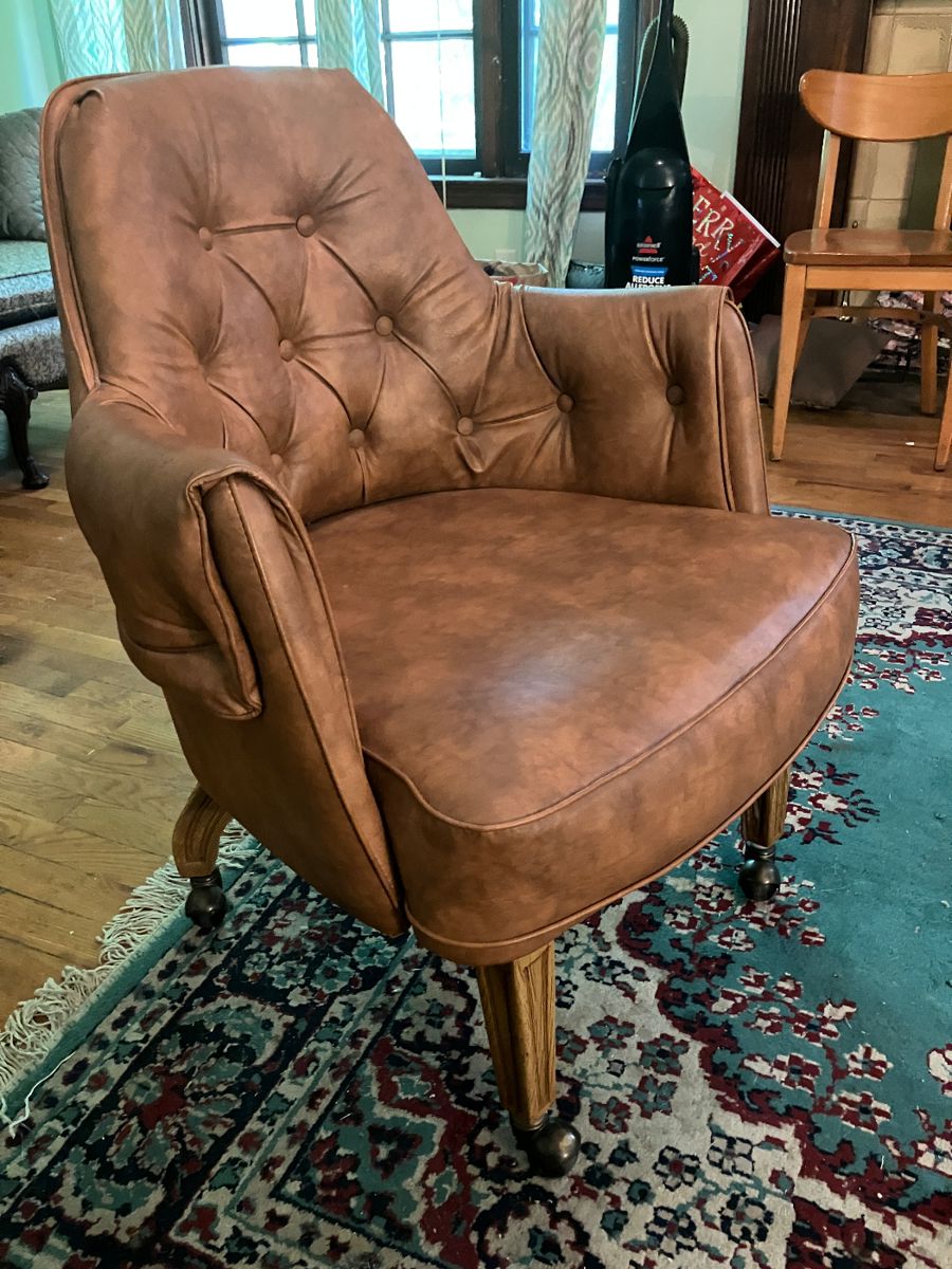 CAL-Style furniture Chairs retail as high as $545 each ! Yours for $50 dollars each !