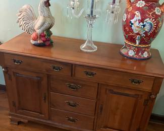 Multi purpose use in dining room or great bedroom cabinet space to fold sweaters ! $$99