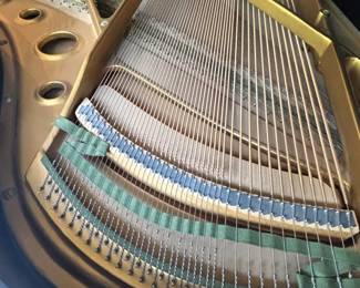 BUY IT NOW! $2,500.00. Yamaha GZ #600364,
5’ 7” Piano
Very good condition