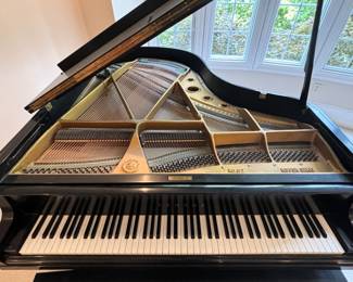 BUY IT NOW! $2,500.00. Yamaha GZ #600364,
5’ 7” Piano
Very good condition