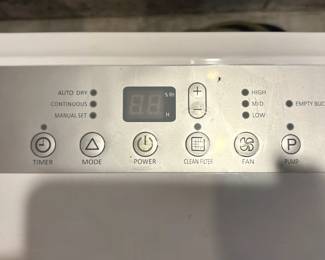 BUY IT NOW! $150.00. Hisense Dehumidifier,                          95 pint/day (new at Lowes $399.99)