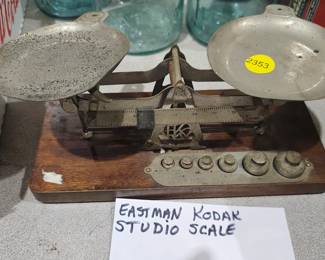 EASTMAN KODAK STUDION SCALE