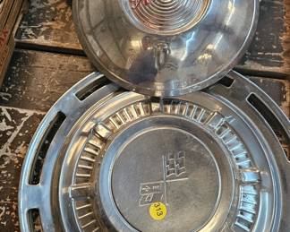 HUBCAPS VINTAGE