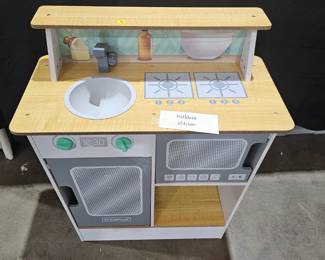 PLAY KITCHEN