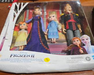 FROZEN DISNEY FIGURES