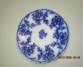 Flow blue plate