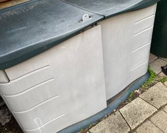 Rubbermaid Storage