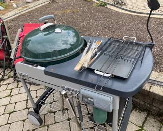 Weber Performer Kettle Grill on Stand