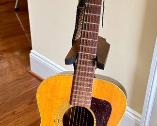 Guild F212 12 String guitar with wooden stand