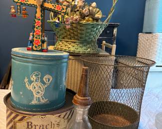 Loads of super cool collectibles from the 1950's