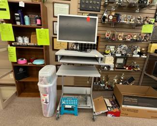 ROLLING CART/COMPUTER WORKSTATION