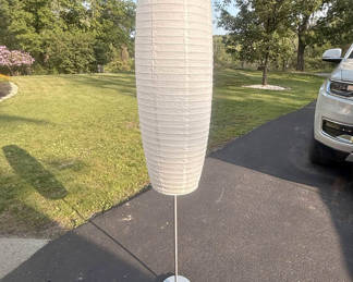 Pole lamp