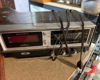  Vintage Zenith Radio