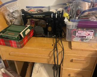 Vintage Singer Sewing Machine 