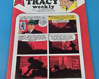 Dick Tracy Weekly #40.
It is a comic book featuring the classic detective character Dick Tracy.
The specific issue is number 40 and was published in 1988 by Tribune Media Services, Inc.