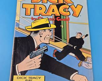 "The Original Dick Tracy" comic book, specifically issue #5, published by Gladstone.
Title: The Original Dick Tracy
Issue Number: 5
Publisher: Gladstone