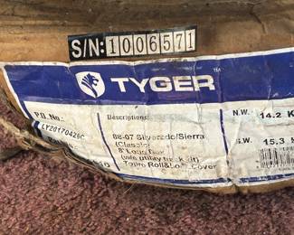 Brand new chevy truck.. 8ft tonneau cover