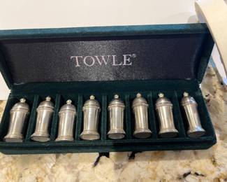 Towle S & P shaker set in case
