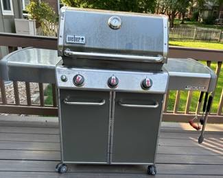 Weber Genesis 335 3 burner gas grill. Liquid propane