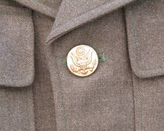 Look at those buttons shine!