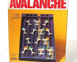 Avalanche board game