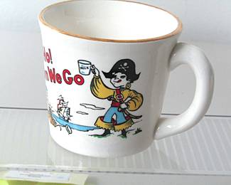 Vintage child's mug with gold rim