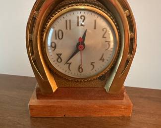 Horseshoe clock