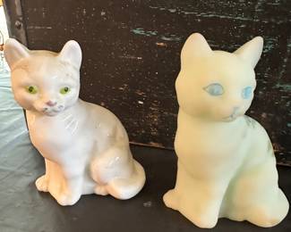Fenton cat figurines