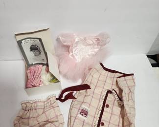 AMERICAN GIRL DOLL