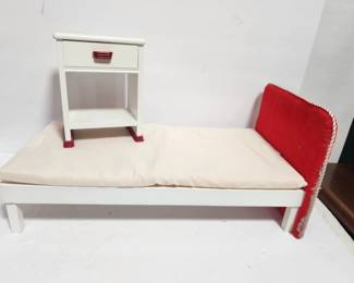 AMERICAN GIRL DOLL BED