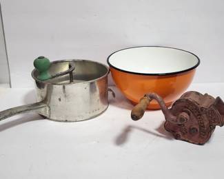 VINTAGE COOKWARE