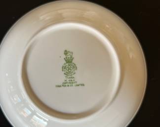Royal Doulton - Tiara design - China Set
