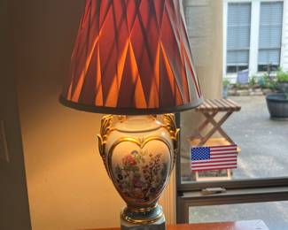 Porcelain lamp