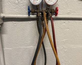 Freon Gages