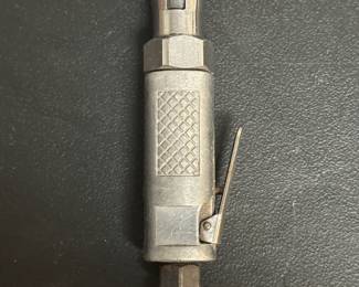 Air compressor ratchet 