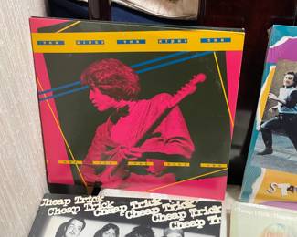 FANTASTIC Rock N Roll Album Collection (Kiss, Aerosmith, Rolling Stones, The Kinks, Journey, Foreigner, Queen, The Beatles, Men @ Work, Peter Frampton, Cheap Trick, & MUCH More!