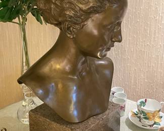 Beautifully Sculpted Bronze Bust Signed By Arthur Wilhelm Otto Lewin Funcke