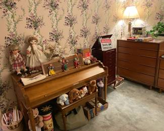 Estate Sale Room Overviews
