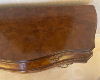Elegant Burled Wood 4 Drawer Dresser