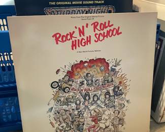 FANTASTIC Rock N Roll Album Collection (Kiss, Aerosmith, Rolling Stones, The Kinks, Journey, Foreigner, Queen, The Beatles, Men @ Work, Peter Frampton, Cheap Trick, & MUCH More!