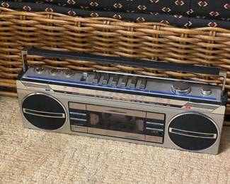Vintage Sanyo Radio