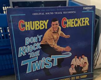 FANTASTIC Rock N Roll Album Collection (Kiss, Aerosmith, Rolling Stones, The Kinks, Journey, Foreigner, Queen, The Beatles, Men @ Work, Peter Frampton, Cheap Trick, & MUCH More!